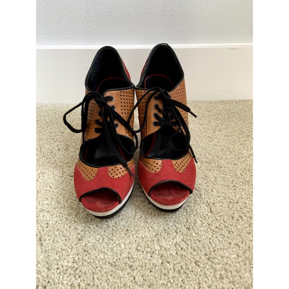 Luxury Rebel Wedges - Picture 3 of 7